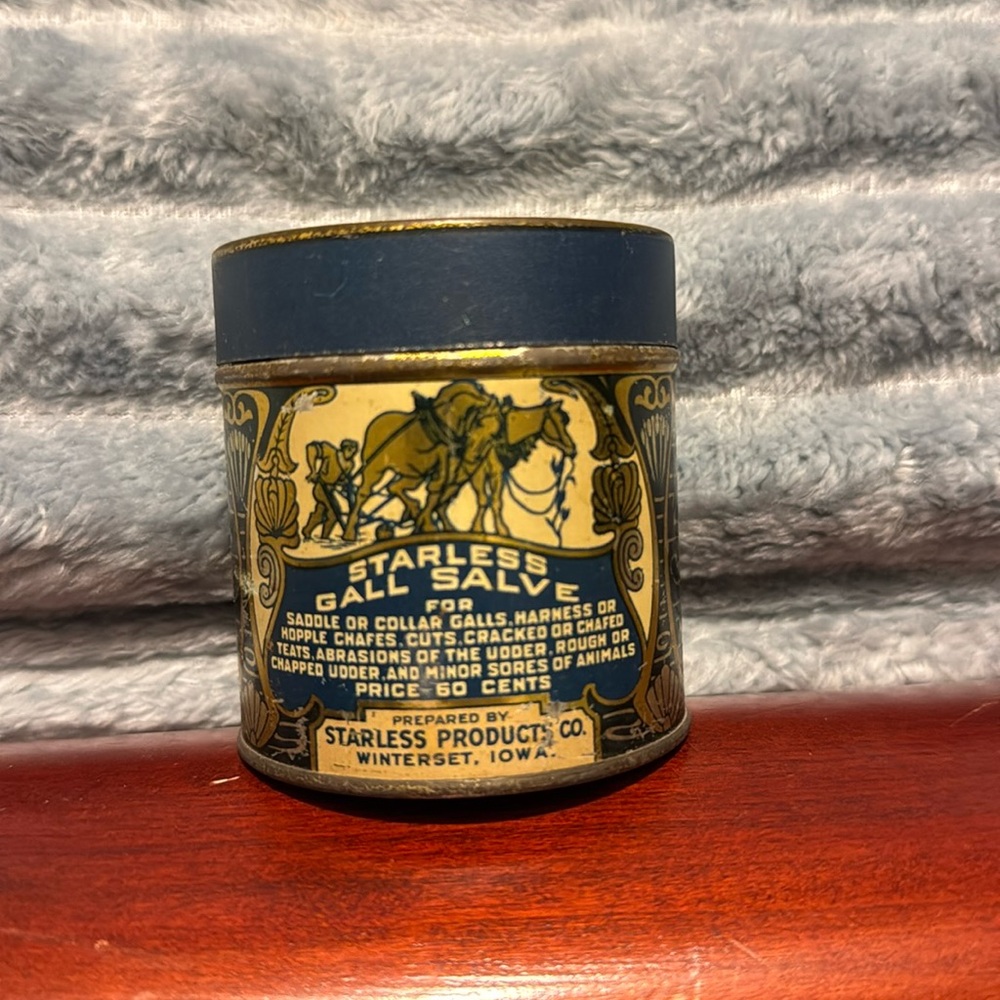 Vintage Starless Gall Salve Tin